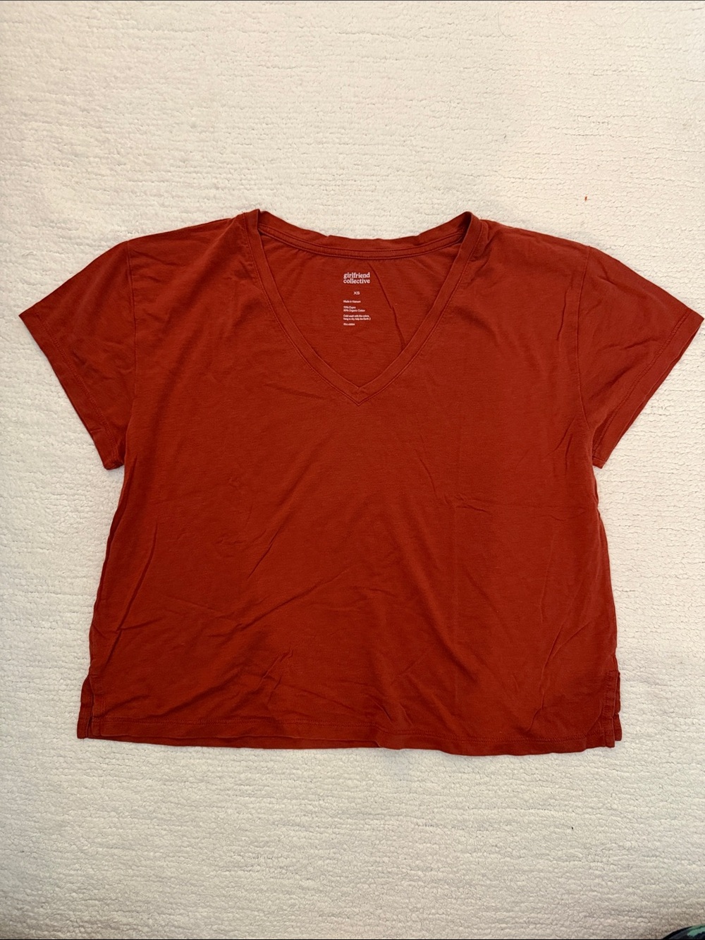 Everyday V-Neck Cropped Tee - Rust Red